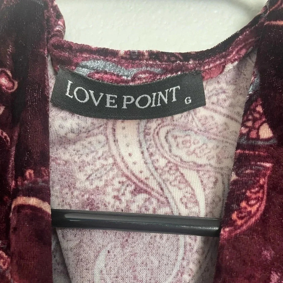 Love Point Velvet Jumper. Dark maroon size large snap button closure. - Picture 4 of 8